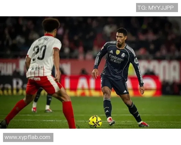 西甲焦点战皇马迎战巴伦西亚争夺三分全力以赴展现实力